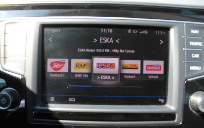 Volkswagen Passat cena 76600 przebieg: 199999, rok produkcji 2017 z Giżycko małe 781